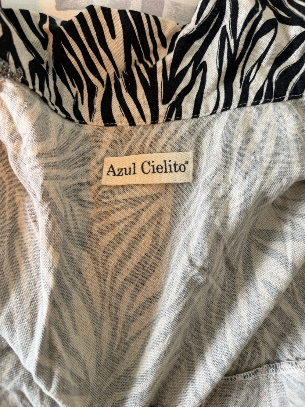 170 - Azul Cielito Black & White Zebra Crop Button-Up Top - Picture 3 of 5